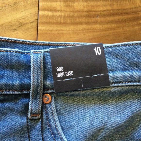 ✔️ NWT Express 90s High Rise Denim Shorts Size 10 - Picture 2 of 7